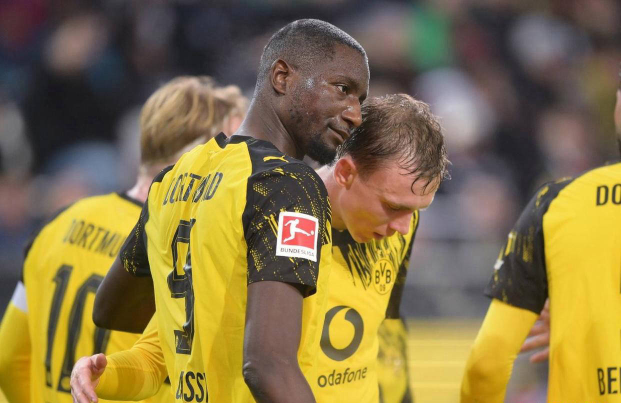 德甲第9轮战报：多特客场10小胜奥格斯堡，升至积分榜第2